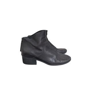 Lucky Brand Women’s Black Ankle Booties Heeled Est. Size 9 Casual Neutral
